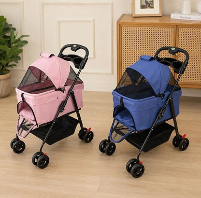 Poussettes rose et bleue dans un salon